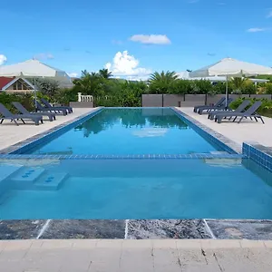 Crawlbay Resort